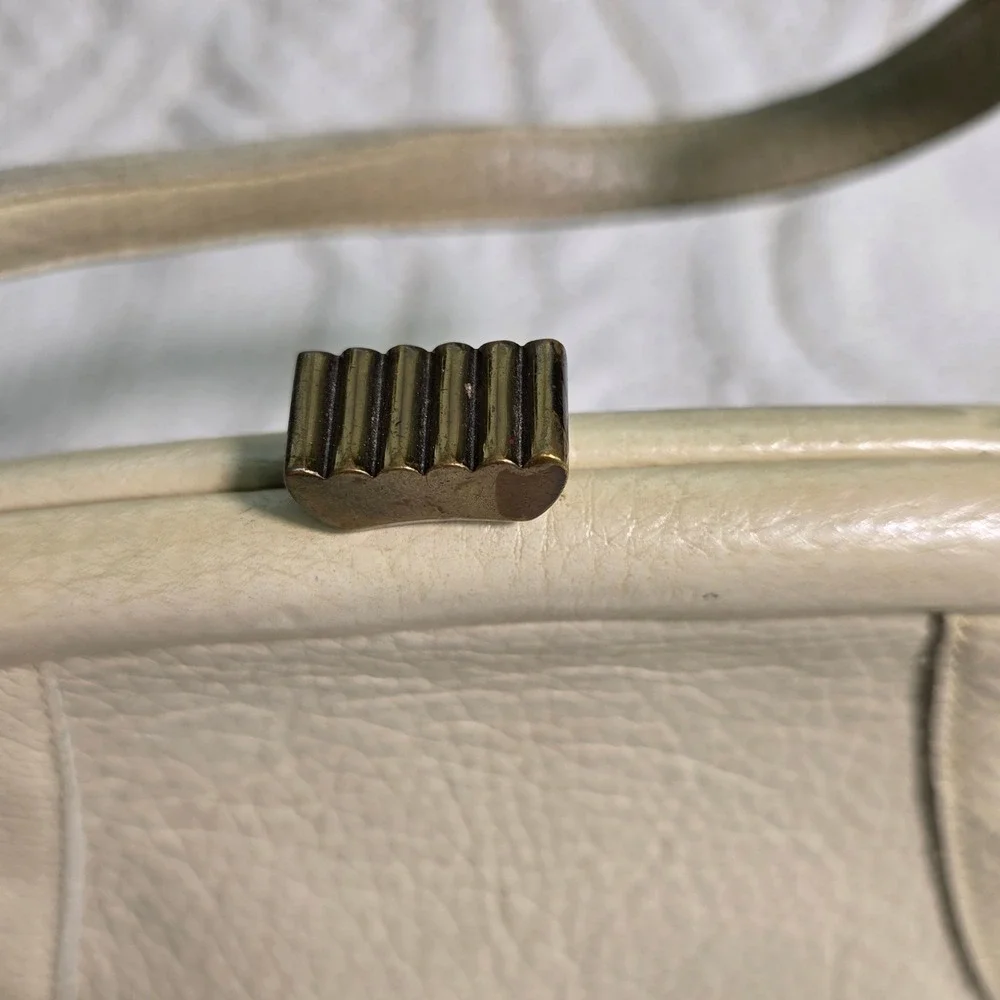 Vintage‎ Kiss Lock Handbag Cream Leather Frame Clutch Purse 50s 60s
